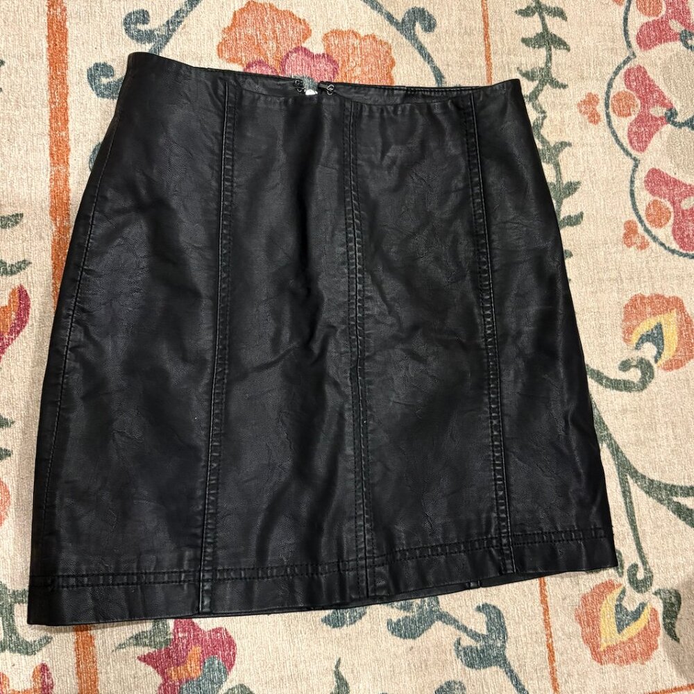 Free People Black Faux Leather Femme Skirt, Size 0